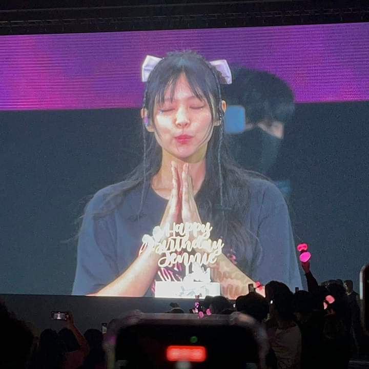 JENNIE RUBY JANE DAY ✨
#TheIconJENNIEDay
#오늘생일인_걔가_나야_제니
