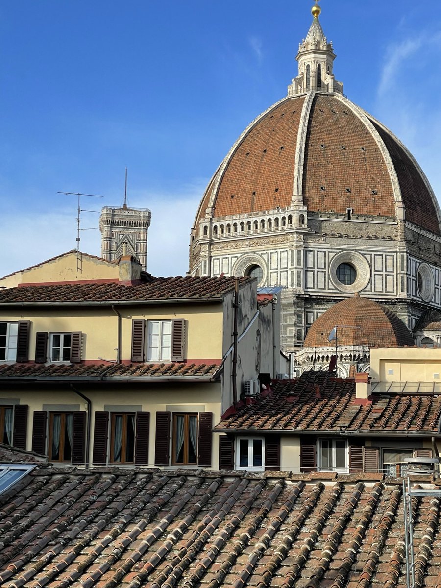 ALLTHELOVEALEX's tweet photo. first week in florence https://t.co/53XJKMHl1t
