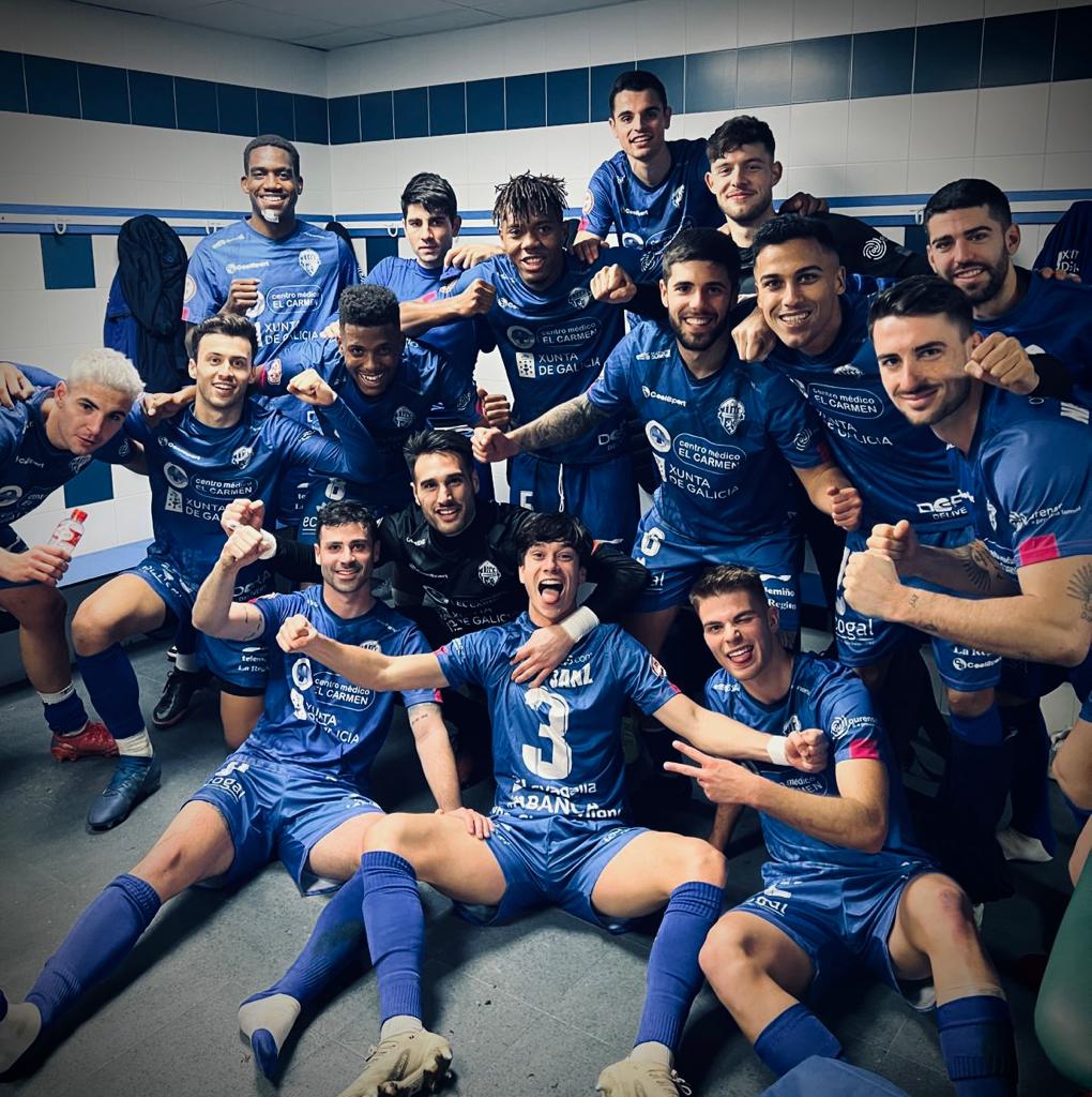 Ourense_CF's tweet photo. “Nunca me canso del cielo azul”. 💙
Vincent Van Gogh.

#ConOdeOurense 
#OurenseSomosTodos https://t.co/QZaPmuBDd5