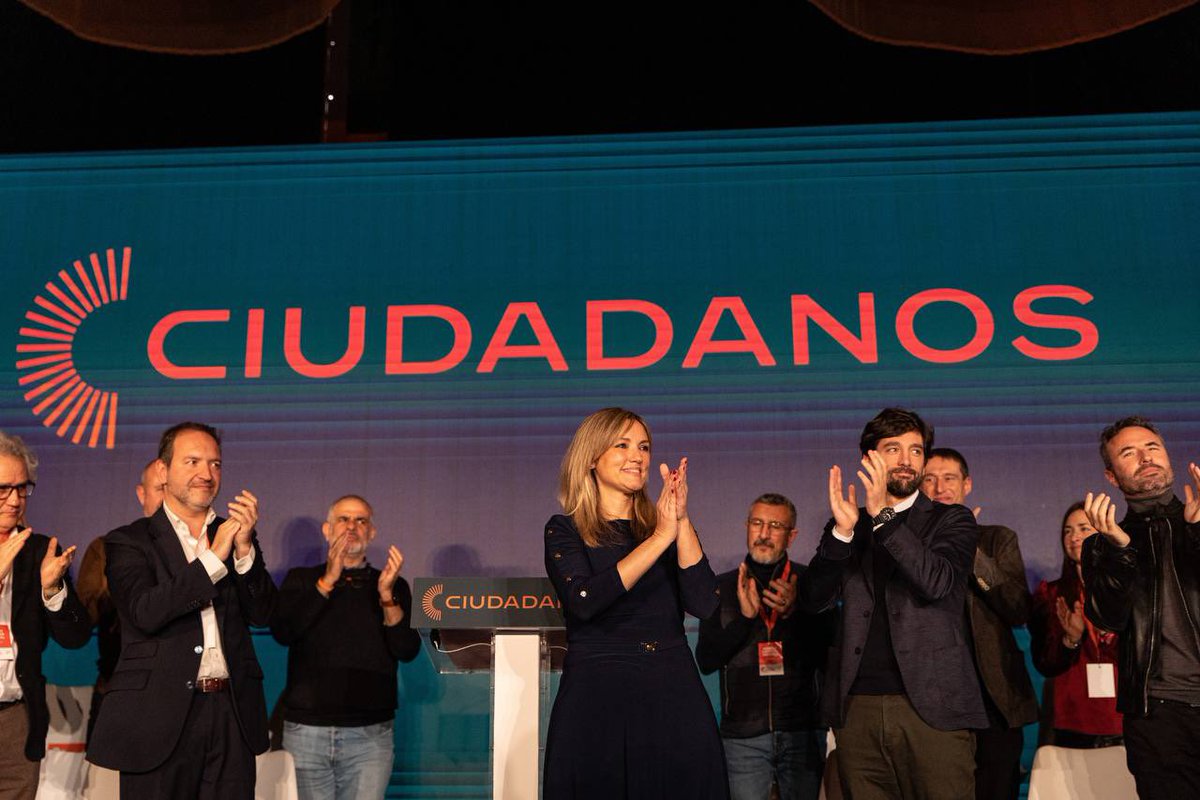 Adrián Vázquez Lázara 🇪🇦🇪🇺 (@adrianvl1982) on Twitter photo Hoy empieza una nueva era para <a href="/CiudadanosCs/">Ciudadanos 🇪🇸🇪🇺</a> 
Un tiempo político para, con humildad y trabajo, impulsar un proyecto renovado. Sin doblegarse a ningún lado.
Con nuevas ideas, nuevas caras, nueva imagen y nuevas ganas.
La ilusión es contagiosa. Vayamos a por ello juntos. Hoy empieza una nueva era para <a href="/CiudadanosCs/">Ciudadanos 🇪🇸🇪🇺</a> 
Un tiempo político para, con humildad y trabajo, impulsar un proyecto renovado. Sin doblegarse a ningún lado.
Con nuevas ideas, nuevas caras, nueva imagen y nuevas ganas.
La ilusión es contagiosa. Vayamos a por ello juntos.