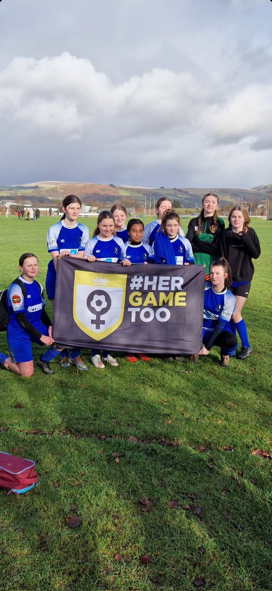 Our u14s support <a href="/HerGameToo/">Her Game Too</a>

#HerGameToo 
#ystradgirls 
#UppaBlues
#YstradGirlsCan
#WeCare