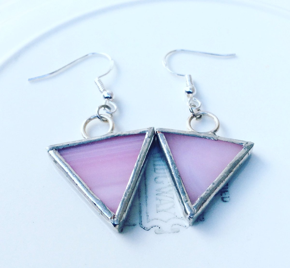 Pink Triangle Glass earrings pride jewelry sterling silver Valentines Crow Vanity Canada, free shipping sale
CA$69.00 #jewelrygifts #etsyjewelry #valentinesgift #lgbtpride #pinktriangle #blacktriangle #triangleearrings #glassearrings #jewelry