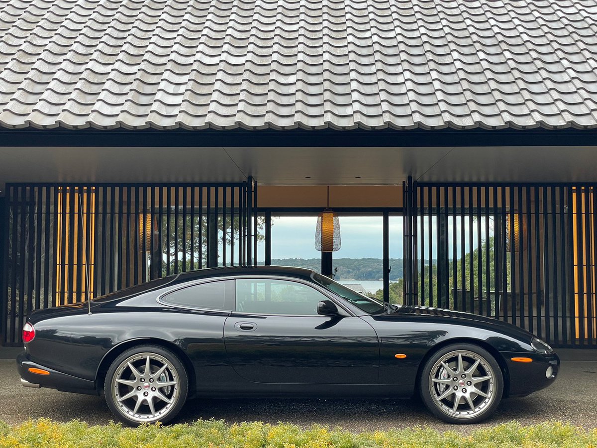 Cars are the sculptures of our everyday lives.

#jaguar #JAGUAR #xkr #jaguarxkr #jaguarxk #xk #xj #jaguarxj #xjr #jaguarxjr #British  #jaguaretype #etype #holiday #tflers