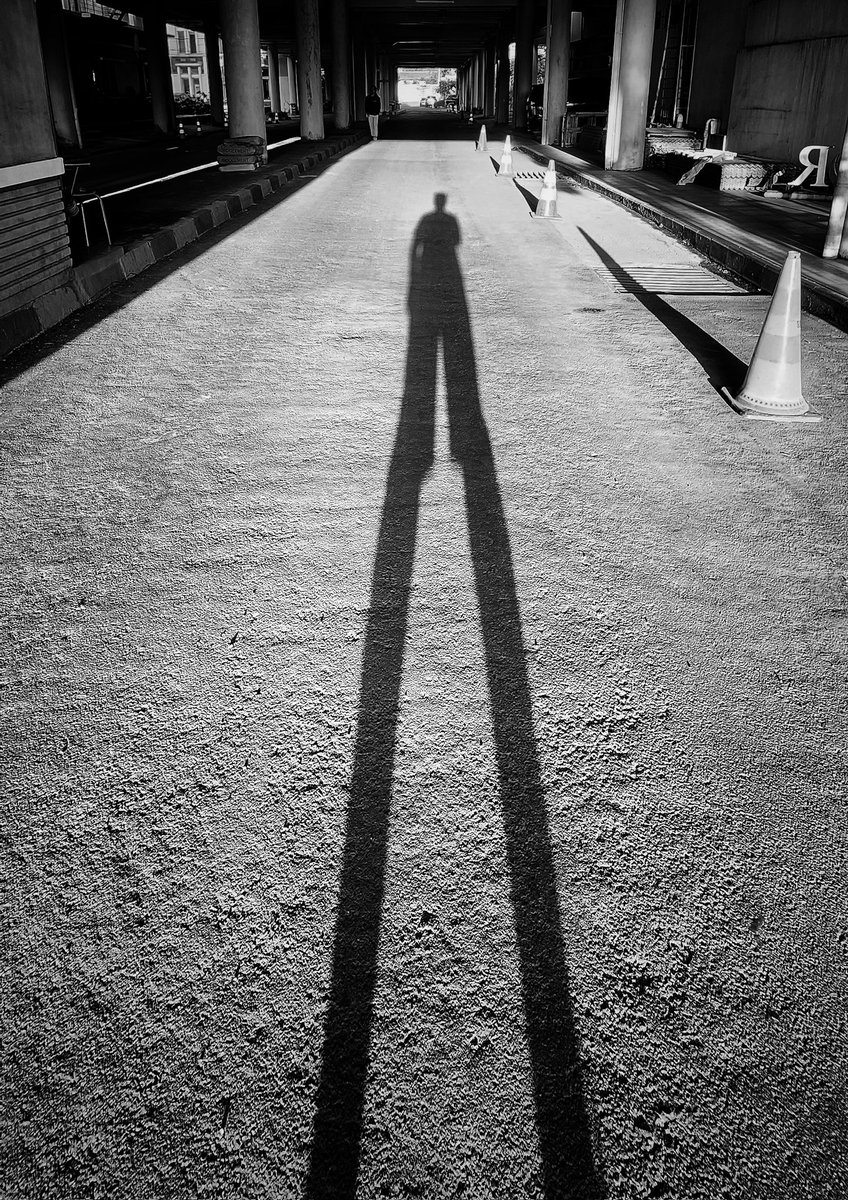 nadikadar's tweet photo. @piokharisma See the world thru black and white... #SetorFotoPio https://t.co/mz3DssEyAF