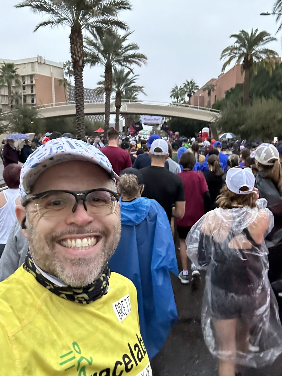 brettkurland's tweet photo. Letβs. Do. This. #run #rnraz πββοΈ https://t.co/JjhFBTPUR3