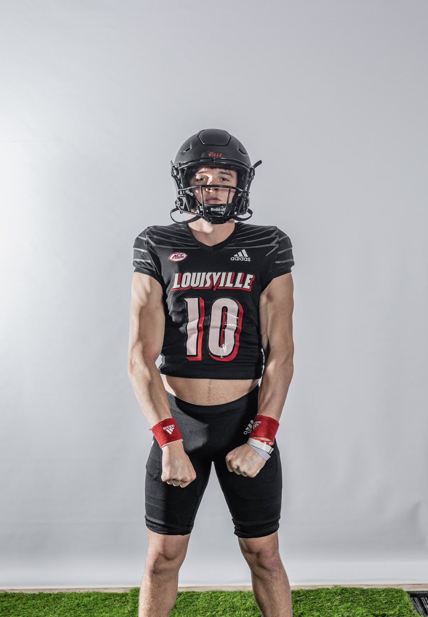TravisEgan3's tweet photo. Had a great time at Louisville. Thank you @BrianBrohm @JeffBrohm @LouisvilleFB https://t.co/VpxPR74AMw