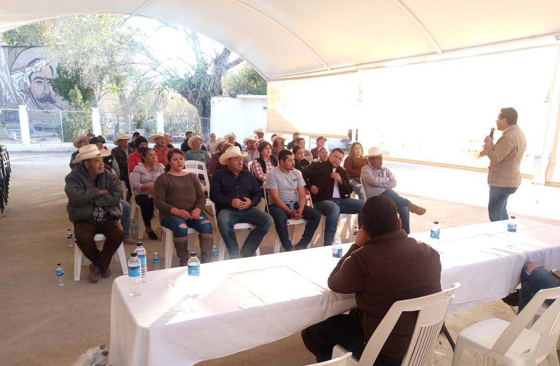 lic_aguadohdez's tweet photo. En San Juan Del Río, Durango, un gran municipio Villista, nos reunimos con liderazgos y personas que coinciden en que viene #ElMejor proyecto para México; continuidad con cambio.

#AvanzadaNacional https://t.co/vQJtpWeG9W