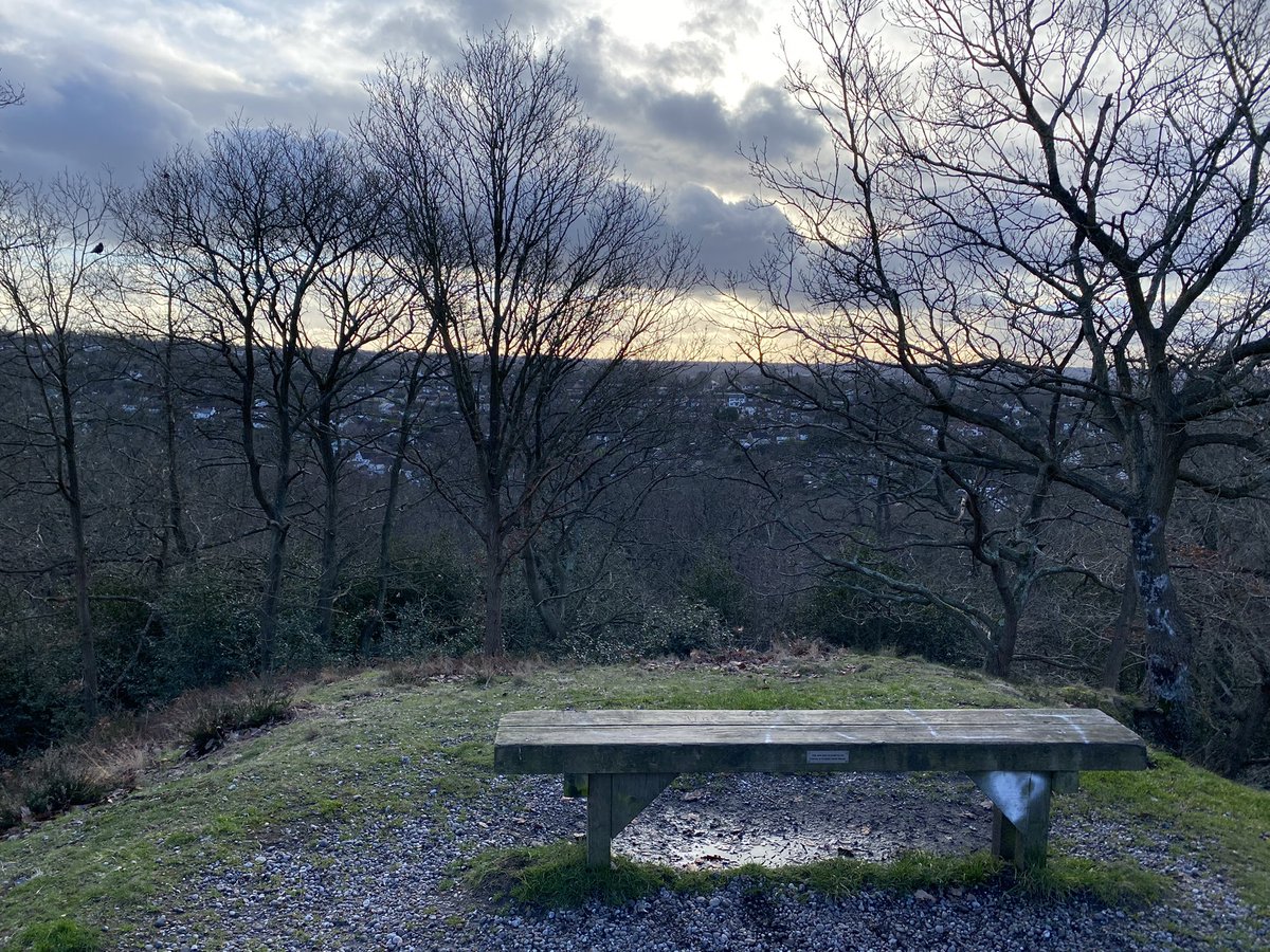 claireavery78's tweet photo. Pews with views @MyFaveBench - #crohamhurst #croydon https://t.co/I1UJK1rfOB