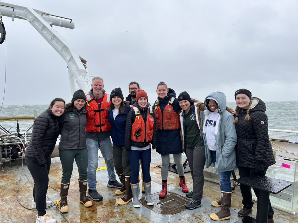 Diana Fontaine (@beoceanminded_) on Twitter photo Most (10/14) of the science party on our @NES_LTER winter transect cruise is composed of students, one teacher and one post-doc! <a href="/WHOI/">Woods Hole Oceanographic Institution (WHOI)</a> <a href="/URIGSO/">URI Graduate School of Oceanography</a> Most (10/14) of the science party on our @NES_LTER winter transect cruise is composed of students, one teacher and one post-doc! <a href="/WHOI/">Woods Hole Oceanographic Institution (WHOI)</a> <a href="/URIGSO/">URI Graduate School of Oceanography</a>