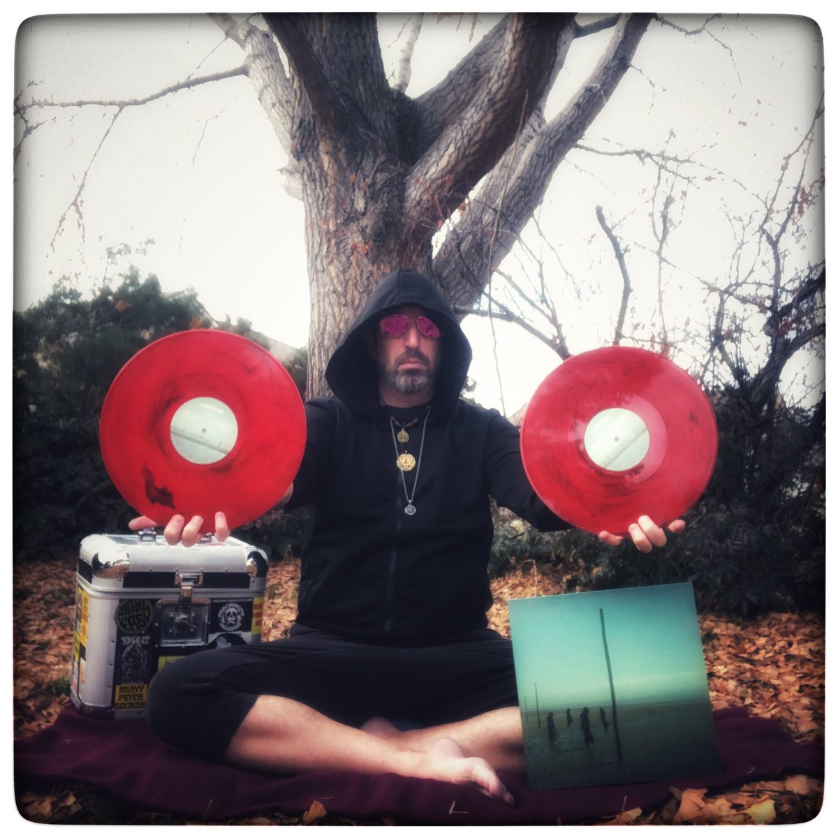 RiffHaven's tweet photo. Space age sorceress
A planetary succubus
Please give a little more to us
Space Age Sorceress by #DevilsWitches from All Her Forms as featured on Riff Häven Episode 308
#RiffHaven #vinyloftheday #albumoftheday #RecordoftheDay #VinylRecords #Vinyl #recordcollection https://t.co/vyfRdIdgKx