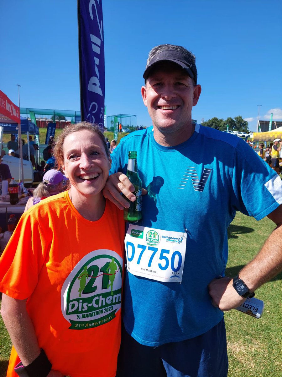 It boggles my mind how the organisers of a 21km road race that is pre-entry only can mess up the water tables such that on a hot, sunny, Joburg summer day there was no water available at at least four of the water tables. #Dischem21km Inexcusable. Still smiling at the end, though