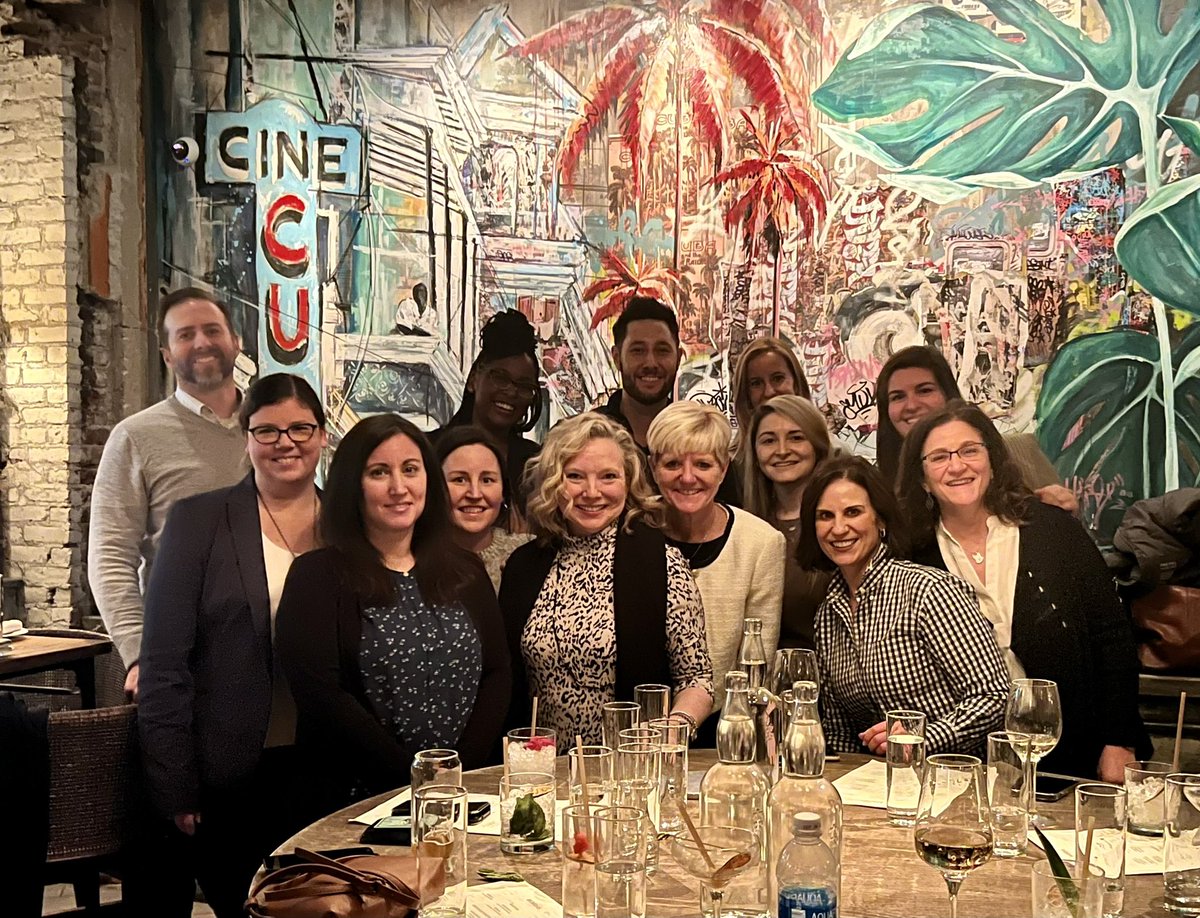 kimfgrant's tweet photo. Privileged to work with smart, amazing people who make me better every day. GC + BofA 😃🥂 https://t.co/7rE8wvBpXg