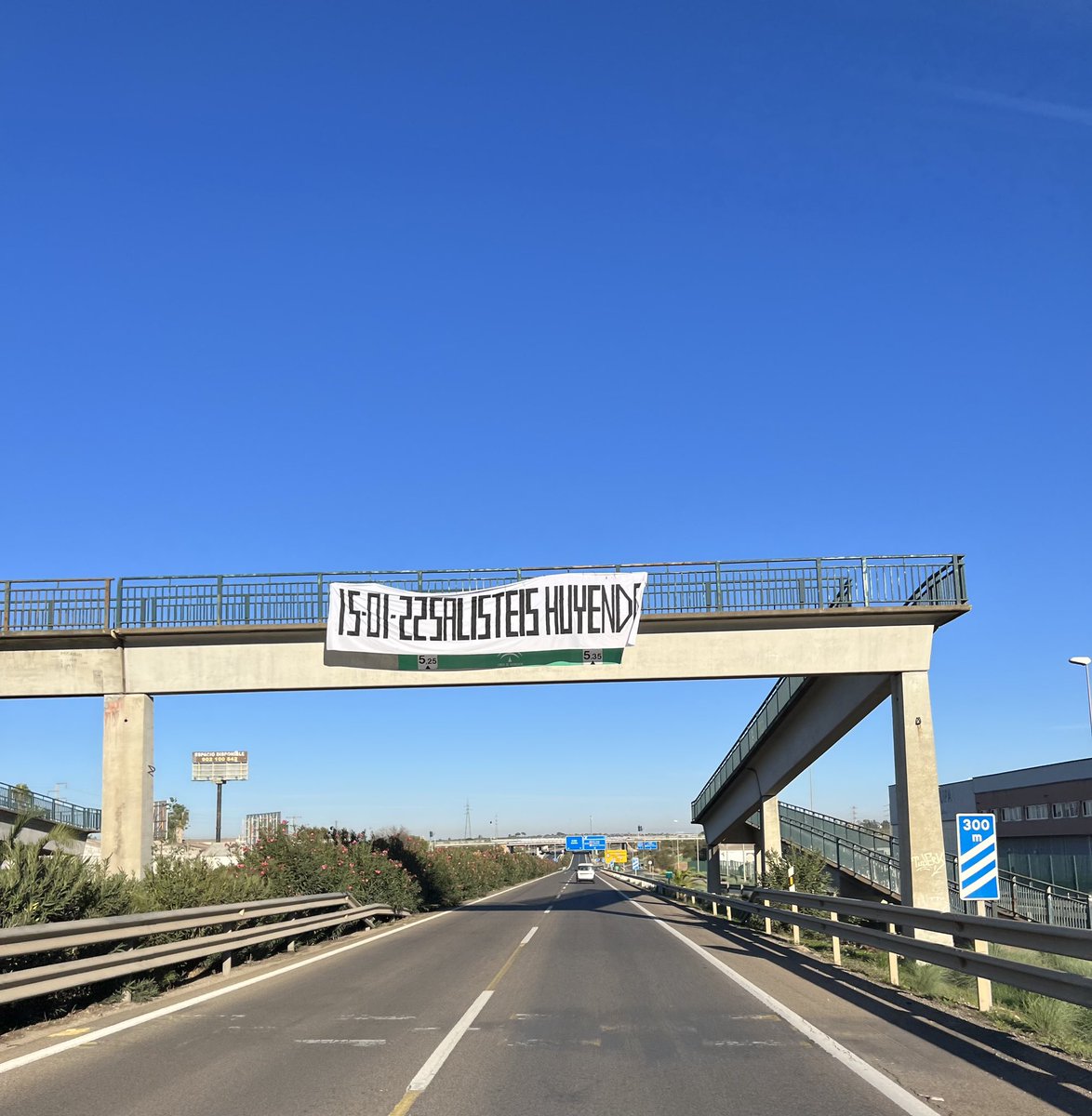 Zabala24_'s tweet image. 1 año de la mayor vergüenza jamás vista en un estadio de fútbol.