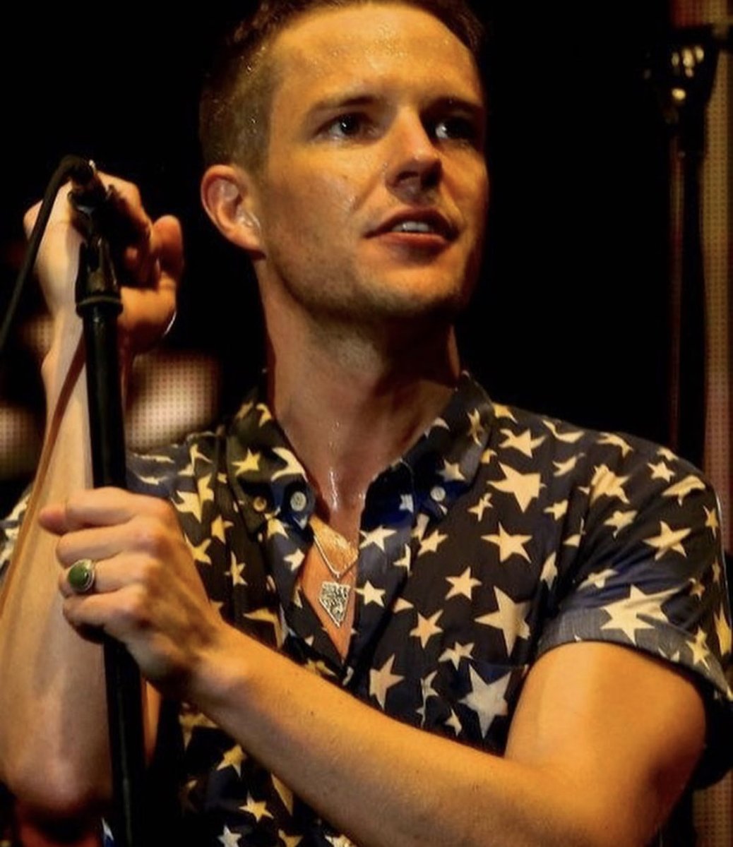 Brandon Flowers daily on Twitter