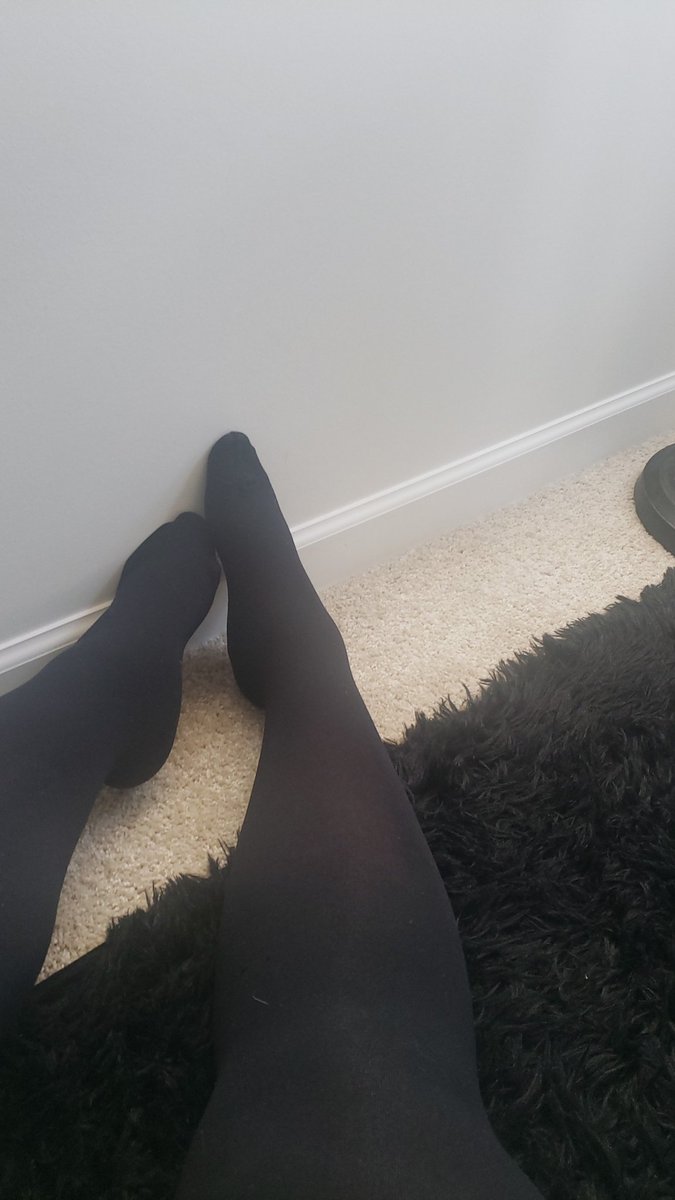 FiveFootFeetOF's tweet photo. Stocking Sunday ❤ #nylons #feet
https://t.co/Lv0xLehykL https://t.co/uPnYFJbJnU