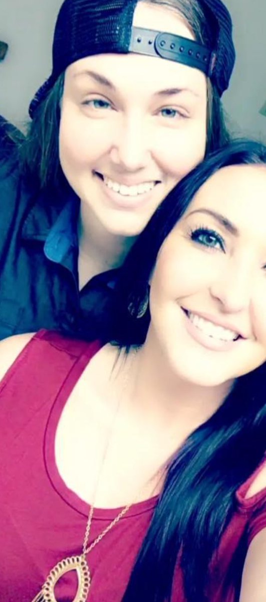 Soll ich dir meine brüste per dm senden Retweet 🔁💗