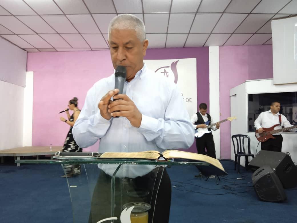 La vida de Jesús es digna de imitar.

Pastor Martín Ledezma
#LaSanidadMedianteLaExpeciacionDeCristo