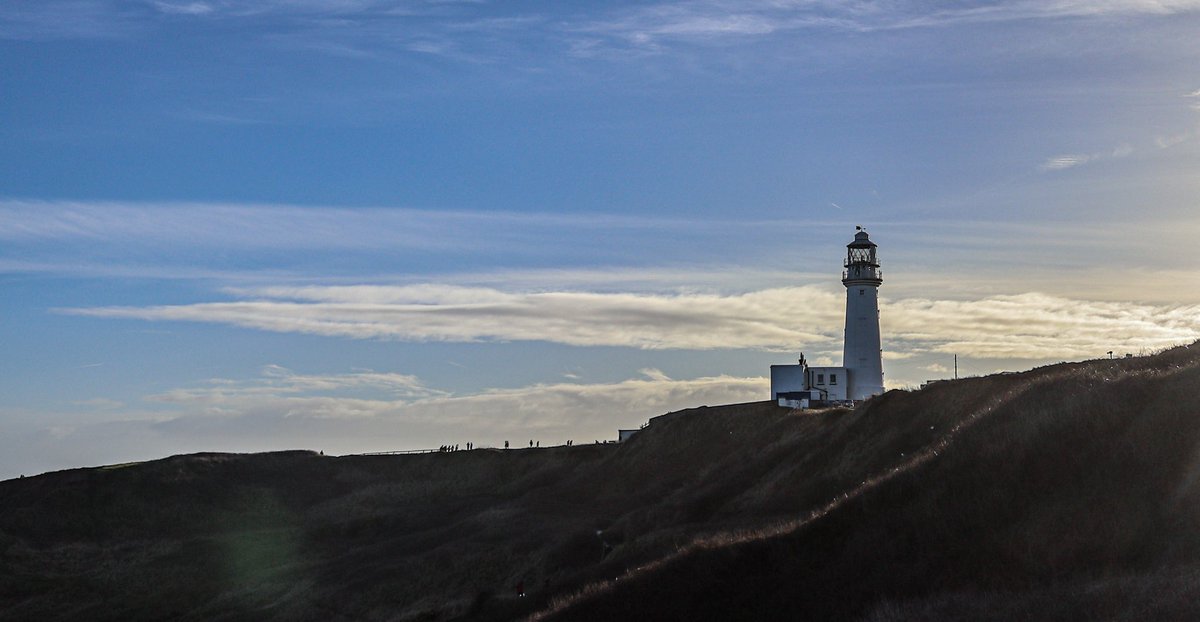 YorksPhoto's tweet image. A couple of Flamborough Lighthouse. I have enough photos of this to fill several albums 🙂 @LoveNorthYorks1 @VNYorkshire @DiscoverCoast @HelloYorkshire #YorkshireDales #yorkshirecoast #lighthouse #flamborough #NorthYorkshire #sundayvibes