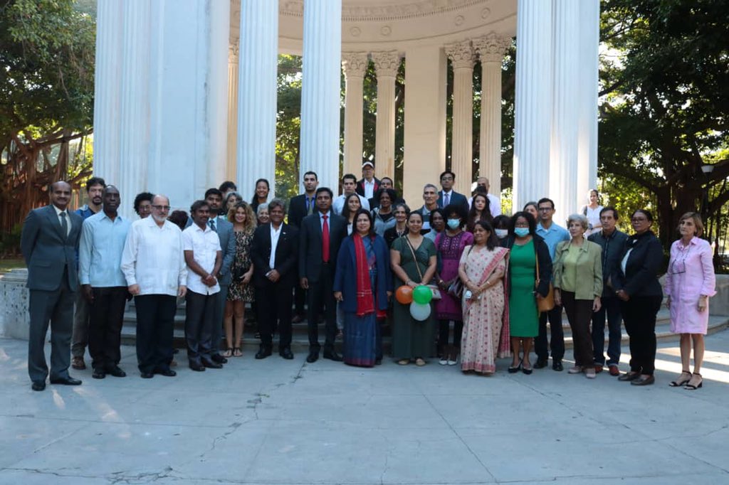#India announced donation of 12,500 doses of pentavalent vaccines to #Cuba. 

Minister of State for External Affairs <a href="/M_Lekhi/">Meenakashi Lekhi</a> announced this during her official visit to Cuba from 12th to 14th of this month. This was her first visit to Cuba.