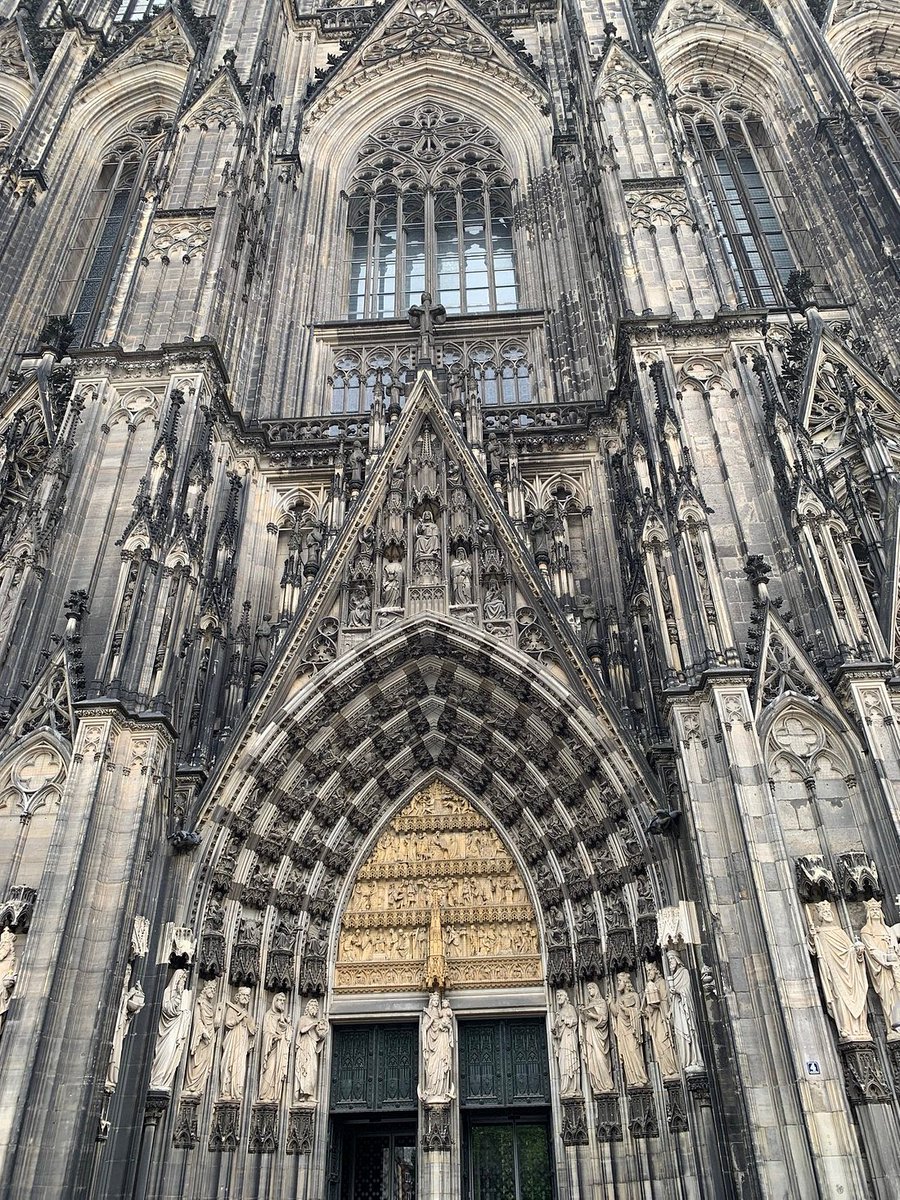 Stories written in stone. Cologne