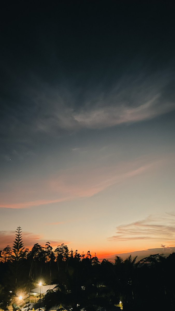 michaelwald's tweet photo. @piokharisma When the sun goes down #SetorFotoPio https://t.co/YxOuyO7VX1