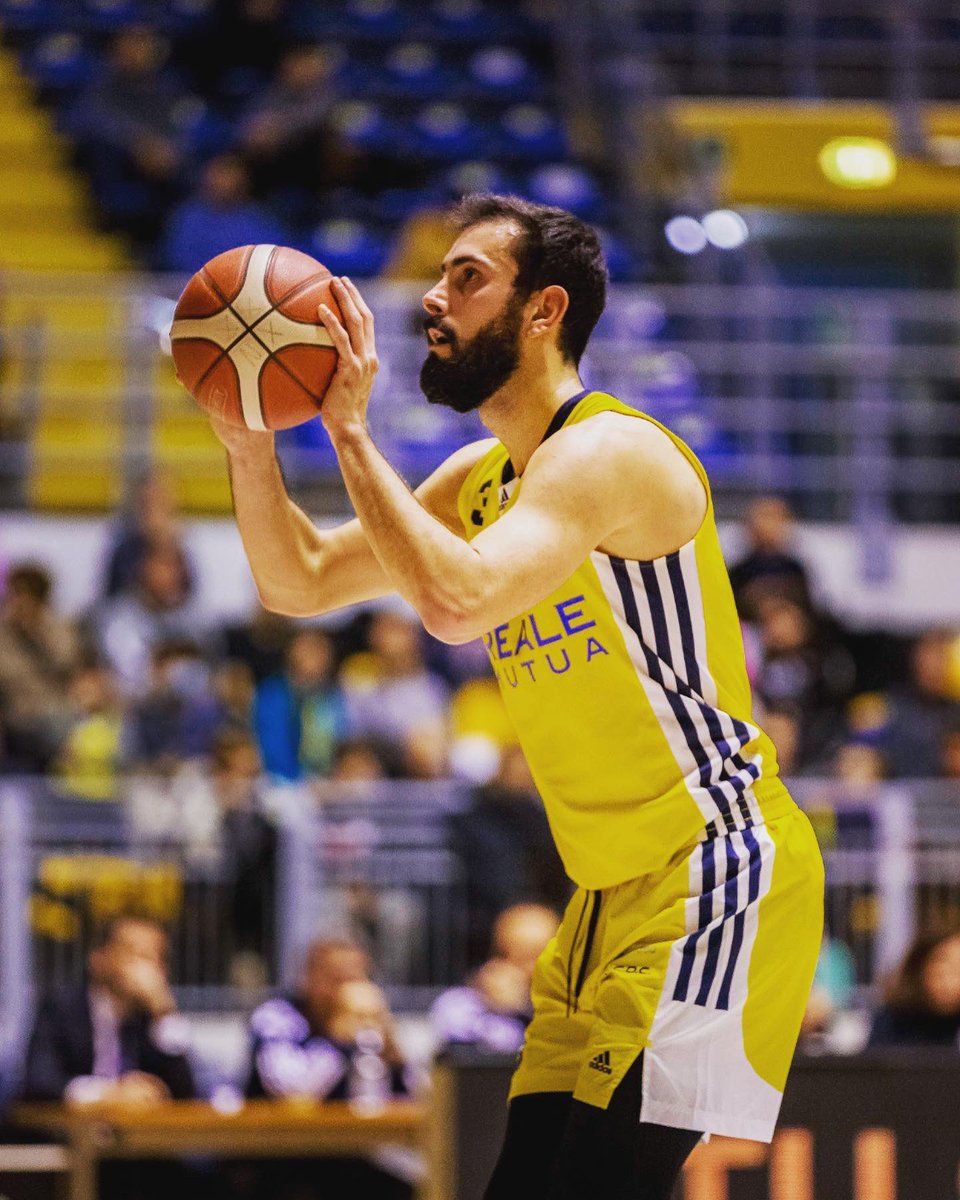 venca11's tweet photo. FINAL 4️⃣🏆
#coppaitalia #together #finoallafine https://t.co/Kmlelx4m7O
