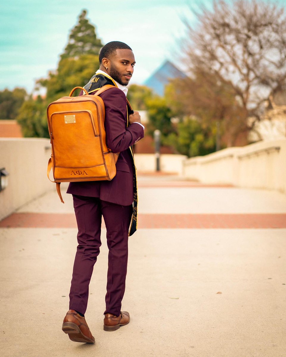 Ken1howard's tweet photo. My parent’s last Child, I hope I made y’all Proud…

#Fall22Graduate https://t.co/HPmwwUydqN
