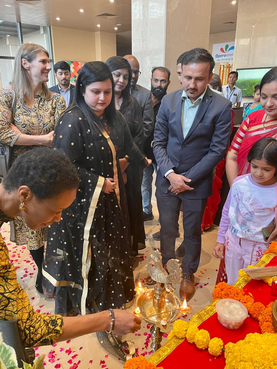 USTDAdirector46's tweet photo. Congratulations @EnergyOpera on your new office. @USTDA is proud of our partnership with you on a 300-MW renewable energy project in Dwarka, which was highlighted by @POTUS at the #I2U2 Summit. The plant will use both wind and solar energy, with battery energy storage. https://t.co/sCebfMeceN