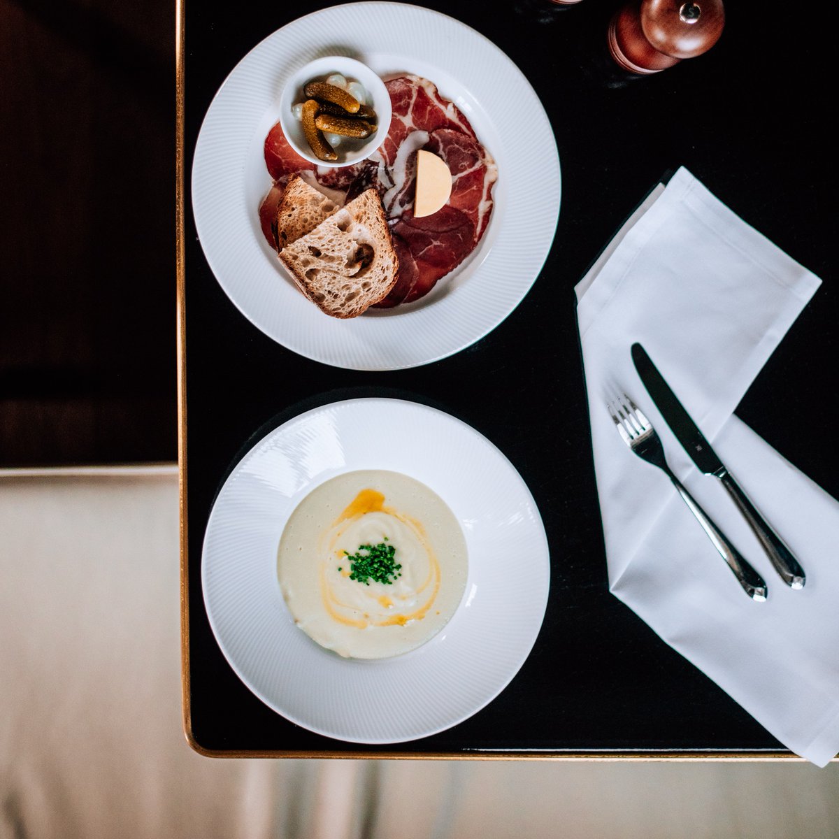 Great Northern Hotel tweet media