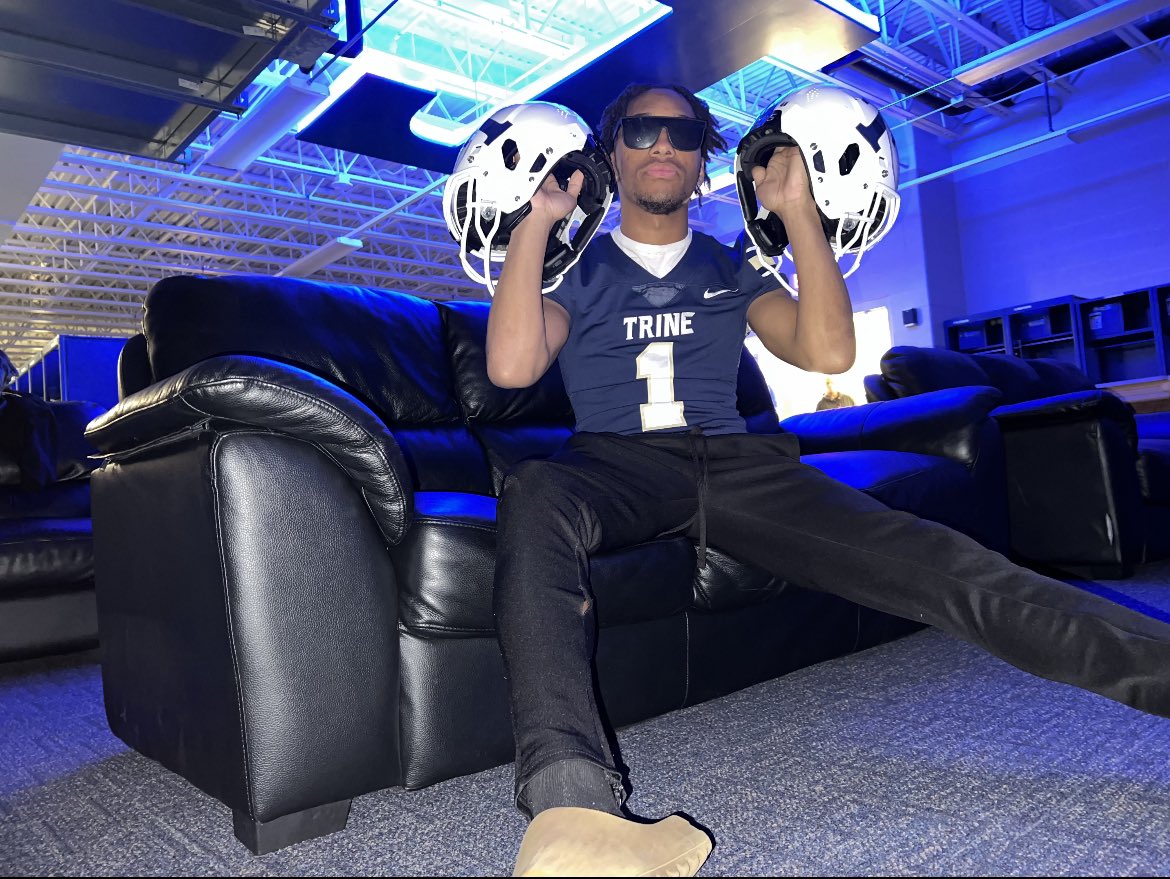 Thank you <a href="/CoachRRiley/">Robert Riley</a> I Had a great visit at Trine University 💙
#LovedIt