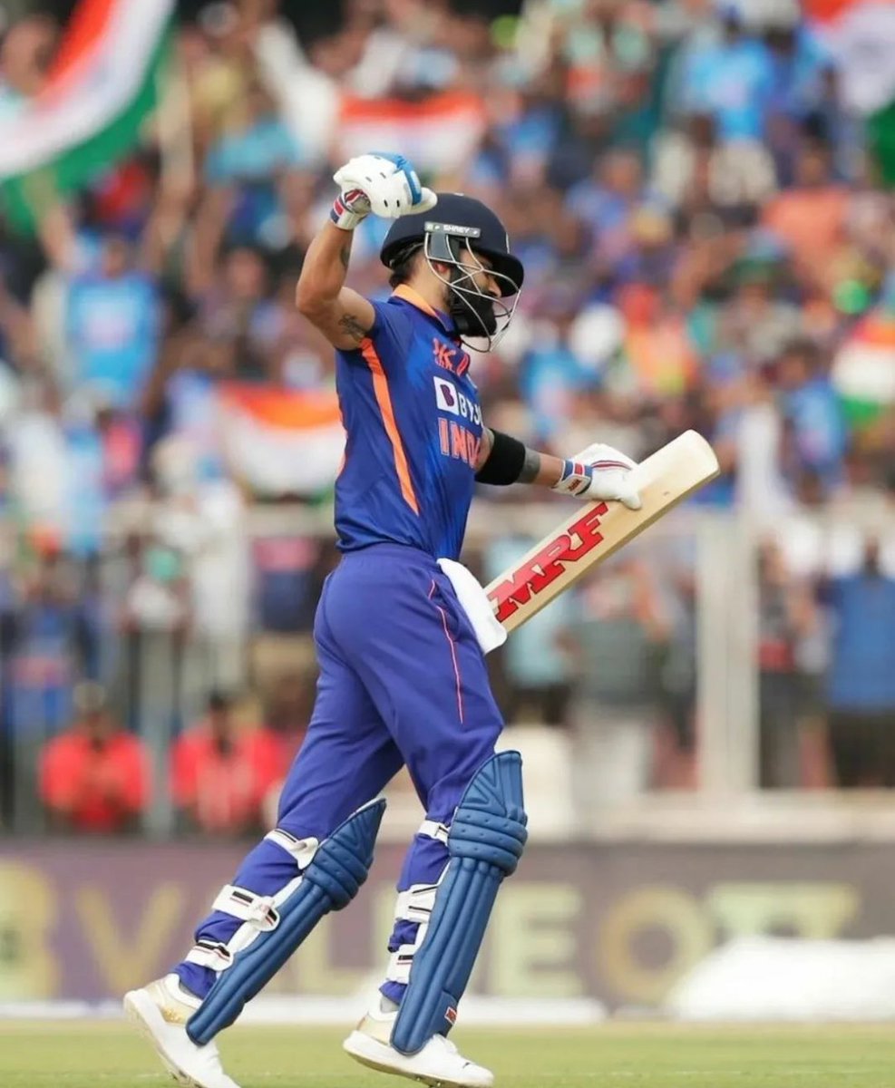 iamTSahil's tweet photo. Classic knock 👑 by the king @imVkohli #INDvsSL  #ViratKohli𓃵 https://t.co/NbyyhFT4UO