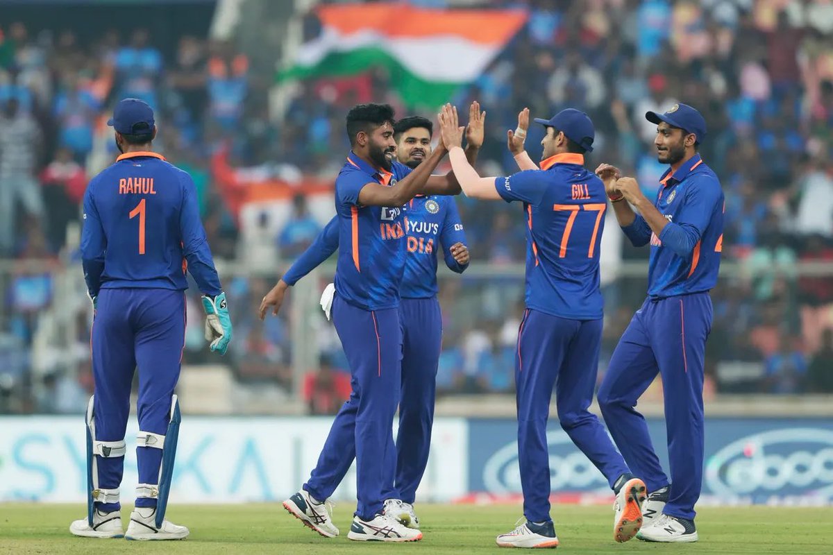 mdsirajofficial's tweet photo. A good day on the field and it was wonderful to watch @ShubmanGill &amp; @imVkohli bhai bat today. Congratulations on your 100s and thanks to the almighty for giving me this opportunity to contribute in team’s biggest win. Shukar 🙏🇮🇳 @BCCI https://t.co/ZDAVMRL250