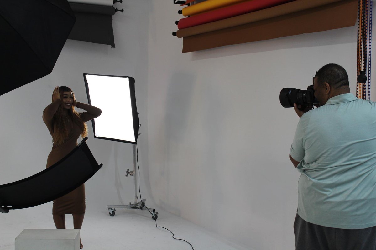 trinitialanna's tweet image. Behind the scenes of Loveso.me   songwhip.com/trinitialanna/…