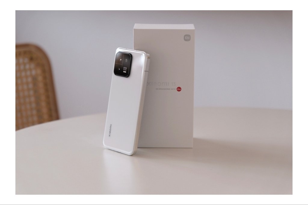 TECH__UPDATES's tweet photo. What do you think of the white version of the Xiaomi 13?
#Xiaomi13Pro #xiaomi13 #AliTechCompare https://t.co/KABg923cT8