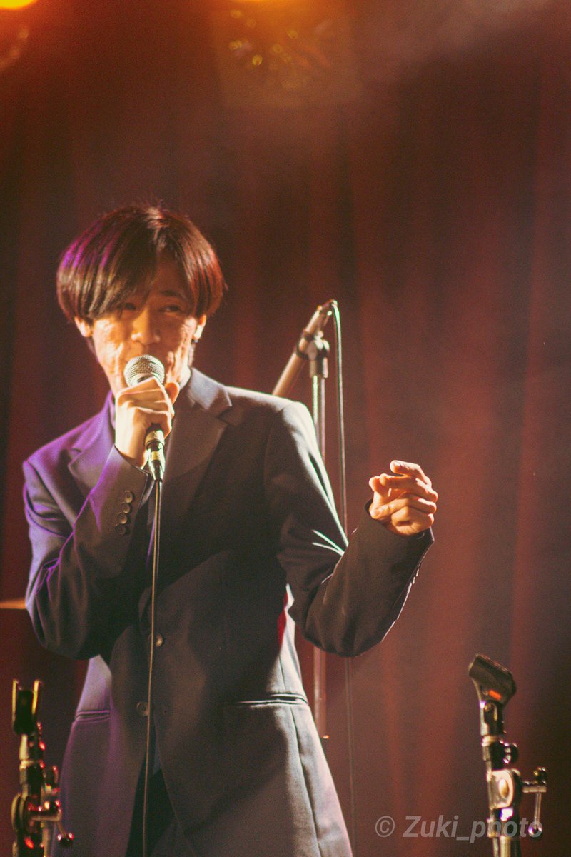 zuki_photo_may's tweet photo. 2アクト目、Beat lockさん!!お洒落で、優雅で、とても朗らかな空気が好きです!!!好きをするとはこういう事なんだなっていう空気感がとてもとても。
#Zuki_photo #Zuki_live_photo
#百フェス #Beatlock https://t.co/1dEMvXFicT
