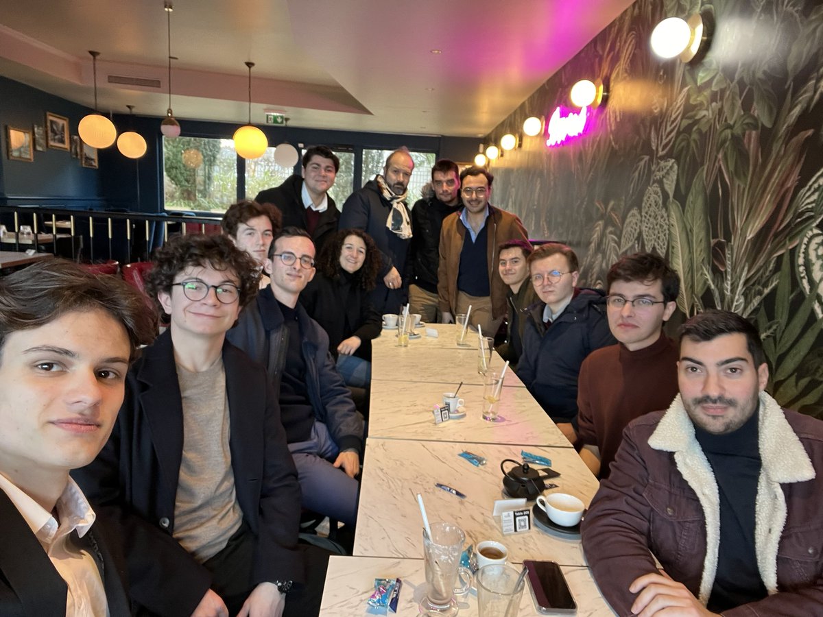 M_Delacoux's tweet photo. Beau moment d’échange à Ermont avec les @HorizonsJeunes du Val-d’Oise 🔵⚪️

Au programment en 2023 : structuration locale et travail de fonds sur le terrain avec nos délégués municipaux et élus @HorizonsLeParti 🌊 https://t.co/E0HekMmJhg