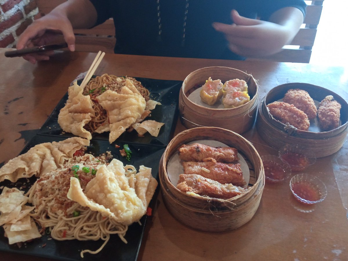 NAN________'s tweet photo. Pergacoan https://t.co/fTOq89ho8V