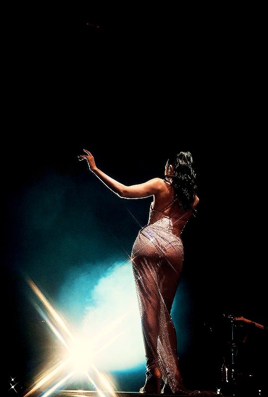 duasfacts's tweet photo. in love with the shimmery queen, dua lipa.

I'm voting for #ElizabethMiranda for #FaveTourPhotographer at the #iHeartAwards https://t.co/8bCwBkmUGE