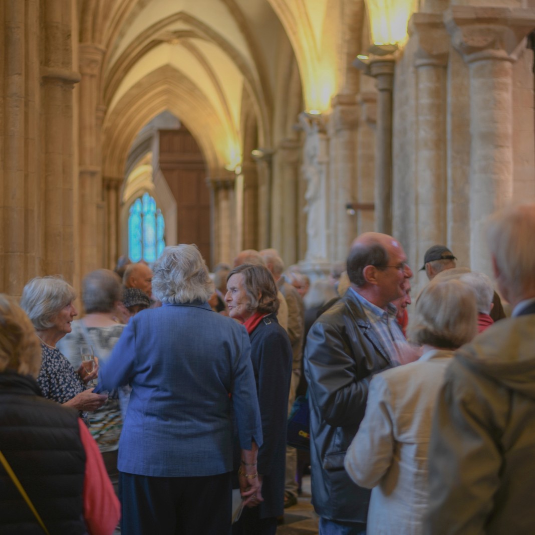 Chichester Cathedral tweet media