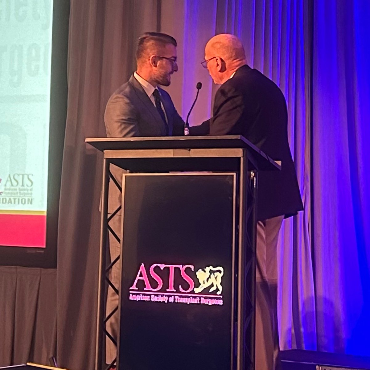 Congrats to @harvardmed student Rafal Mazur who won the medical student travel award to @ASTSChimera winter symposium! @mgh_transplant @GRaFTresearch