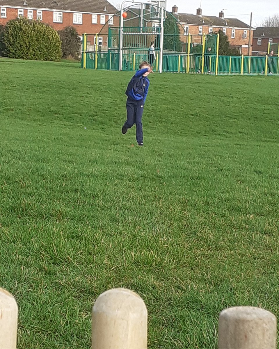 carlphillip83's tweet image. With club winter training back under way and the local field not so damp anymore.... #backtotraining #traininghour #practicemakesperfect #mrsporty
