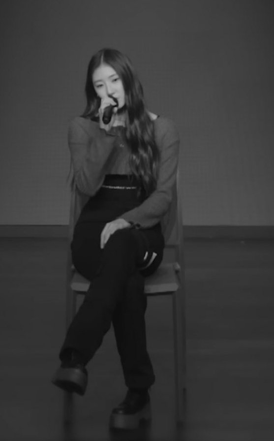 𝓫𝓶 next movement on Twitter "ปล่อยมาสองคน Haram กับ Ahyeon คนนึ่งเสียง