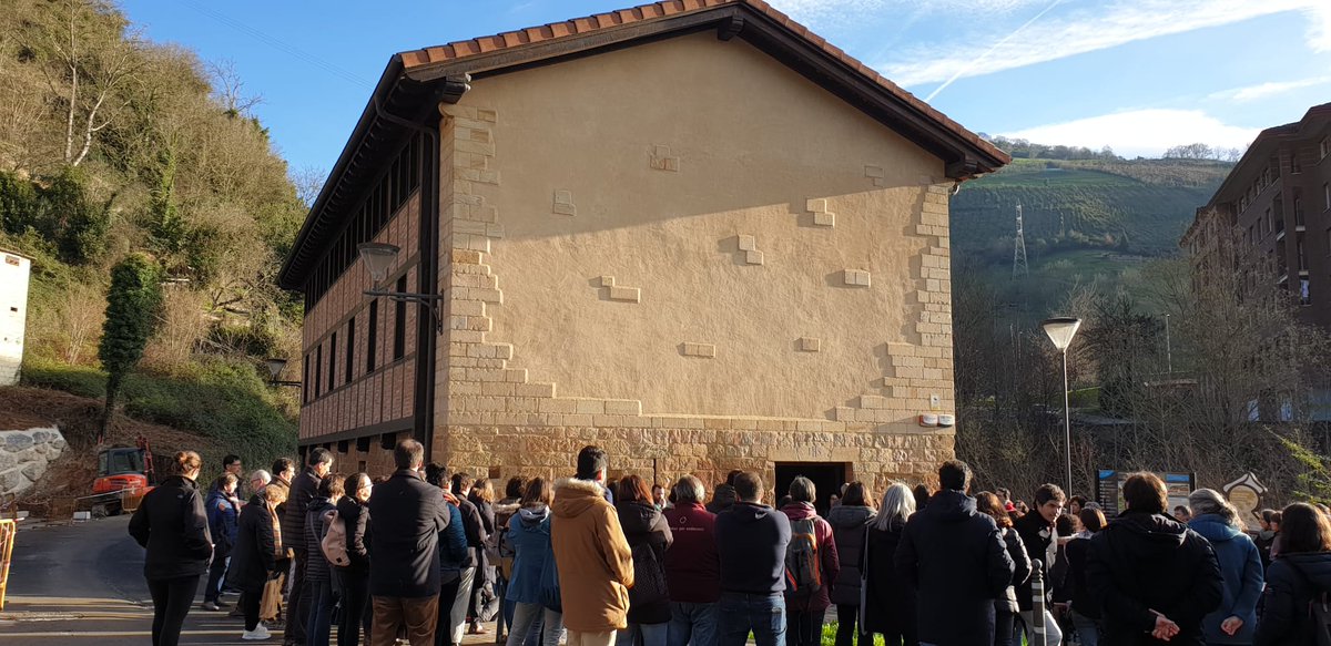 Fundació La Vinya tweet media