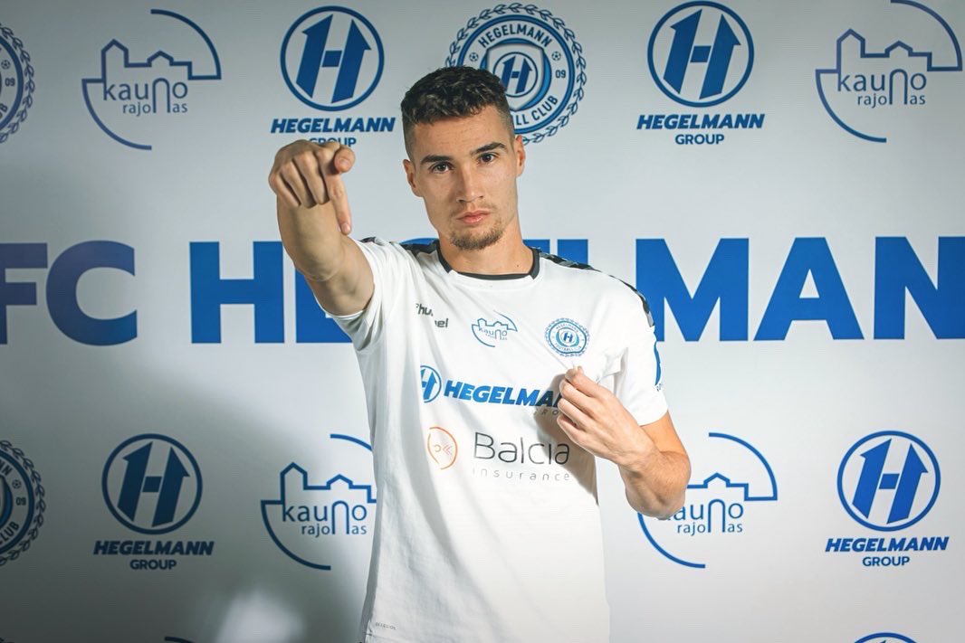 patrickpopescu7's tweet photo. New chapter begins. 

#FCH | #weareone | #ALyga | #FCHegelmann https://t.co/2pqKNdvwTh