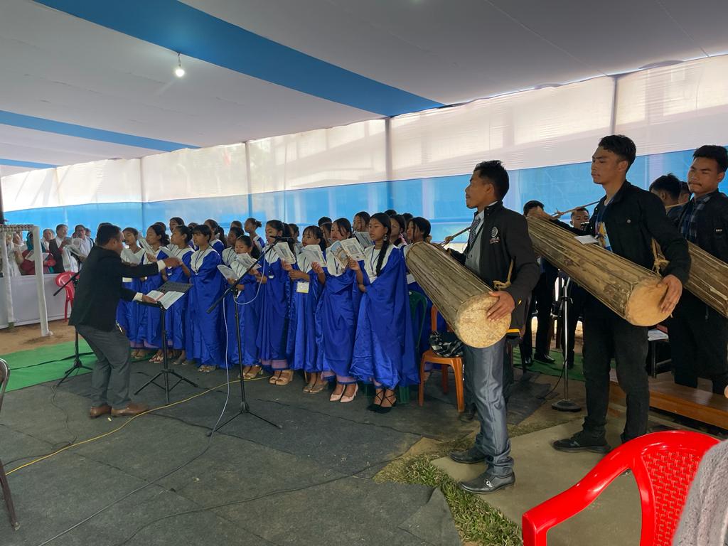 marcuisemarak's tweet photo. Happy to have attended the Holy Mass at St. George Church in #Samanda, which served as the closing event for the Tura Diocesan Marian Sodality Convention. https://t.co/eIc7NNSTht