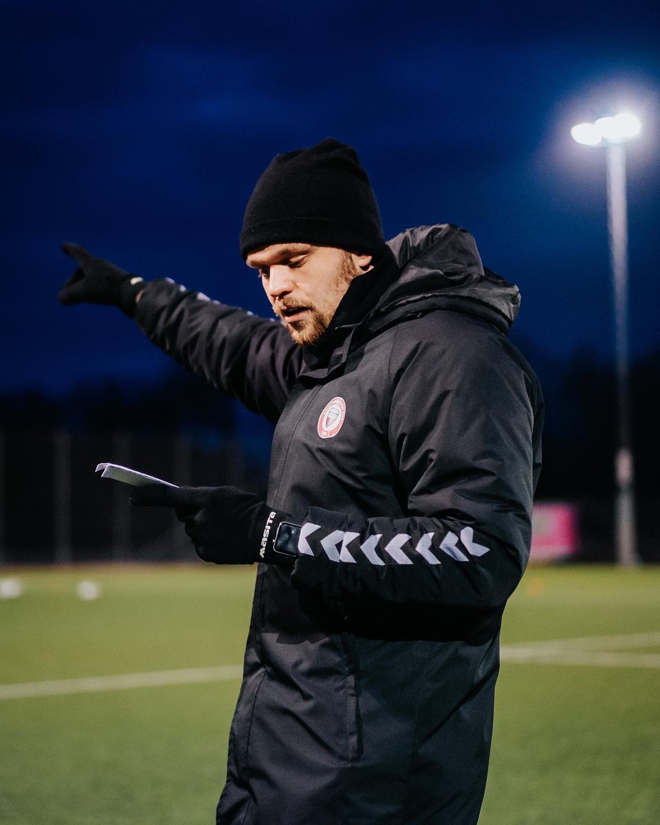 Daniel Angergård tweet media