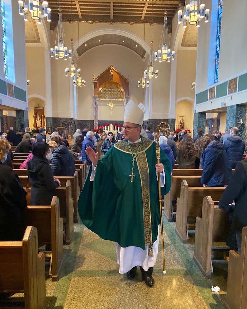 Diocese of Rockville Centre on Twitter Barres visits the Church of St. Barnabas, Bellmore"