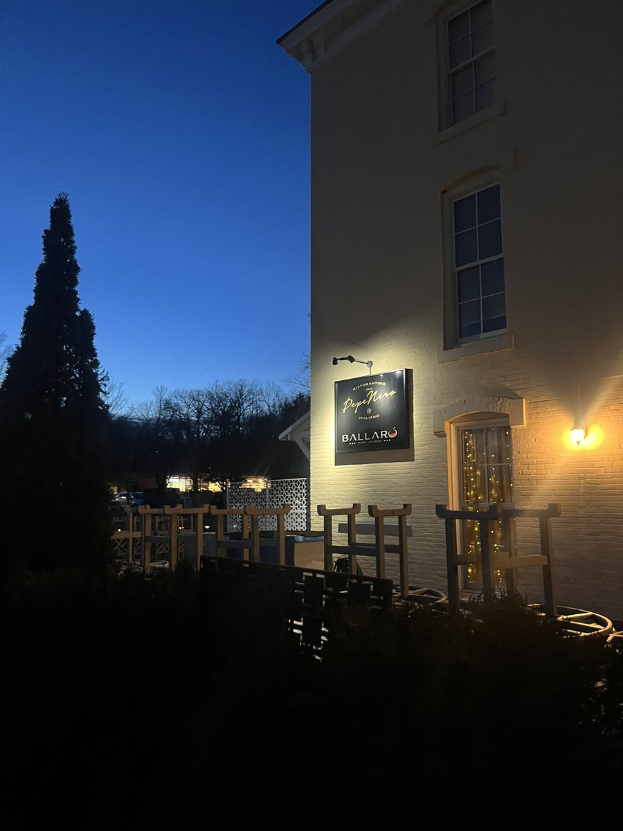 keel_mrs's tweet photo. Just the best evening…great food…great night with my guy🥂🎉🎂 @pepeneroTC #NoMi 🌲 https://t.co/zy5C67xGlX