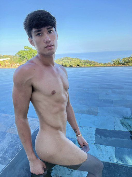 Hope you enjoy the view xoxo https://t.co/Iv74azJHr7