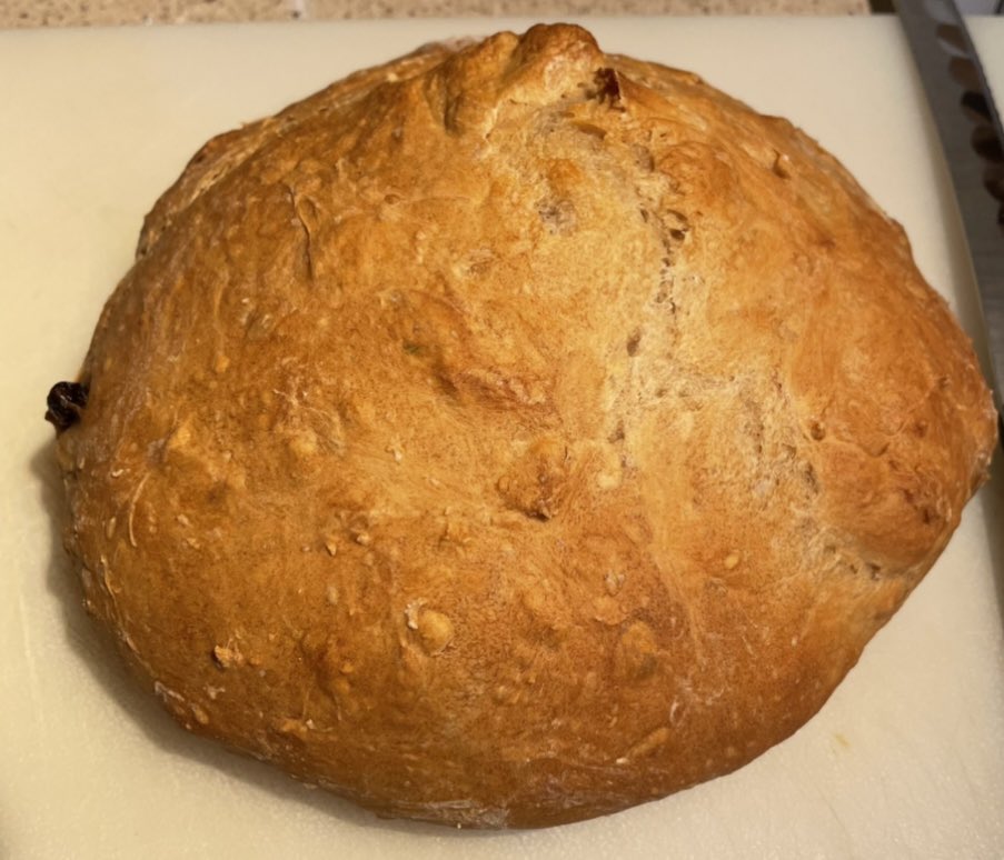 RosieCepero's tweet image. I baked this yummy olive bread and I’m now ready to enjoy 😋. #NodietonSunday #Homemade #Olivebread   @RosieCepero